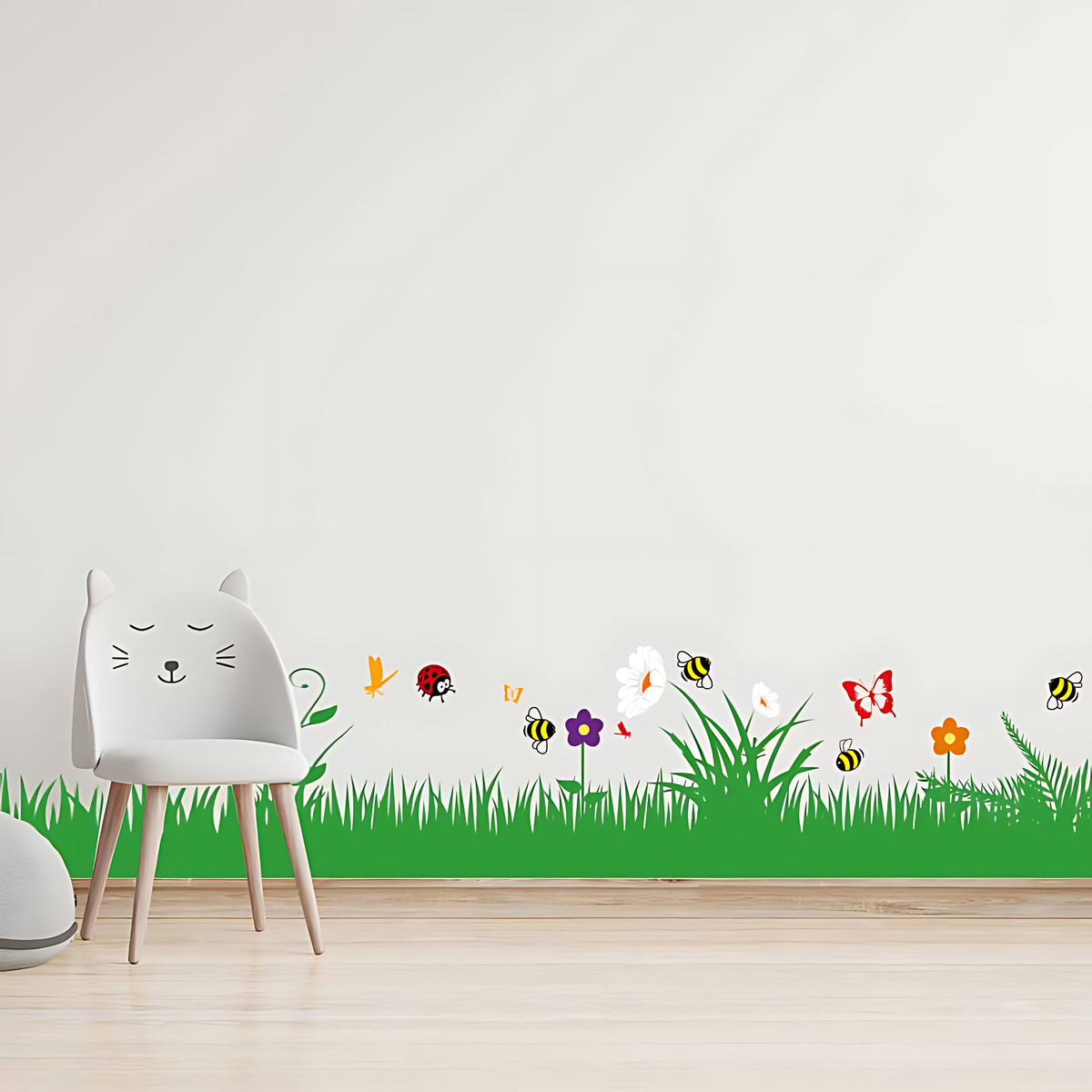 Nursery Insect Grass Wall Border Sticker – 25cm High