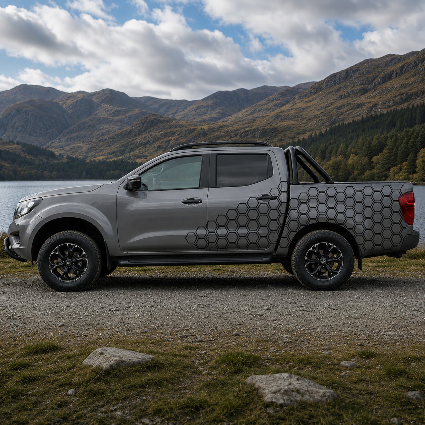 Nissan Navara Hexagon Outline Side Graphics
